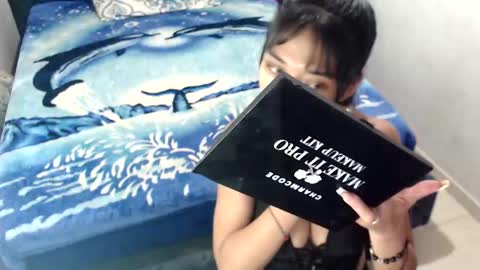 nikky and jeik online show from January 6, 1:09 am