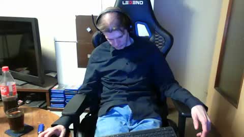 Snapshot of bponie1 chatting on February 15, 2:04 am bponie1 online show from February 15, 2:04 am