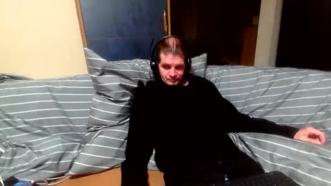 Snapshot of bponie1 chatting on September 15, 12:23 am bponie1 online show from September 15, 12:23 am