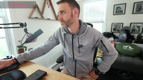 BradBronton online show from April 20, 11:57 am