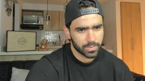 bradleymartin7 online show from October 7, 3:46 am