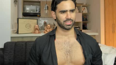 bradleymartin7 online show from November 1, 2:56 am