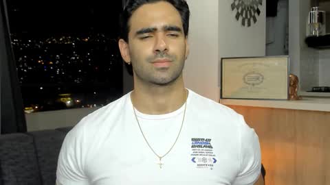 bradleymartin7 online show from December 5, 1:49 am