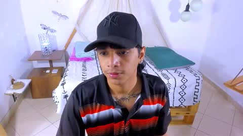 Snapshot of brand_hades chatting on September 11, 9:16 pm B R A N D online show from September 11, 9:16 pm