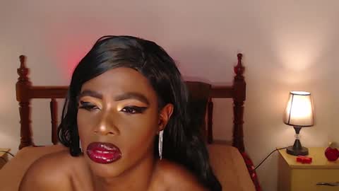 Snapshot of brandi_ross_ chatting on October 16, 7:35 pm Brandy online show from October 16, 7:35 pm