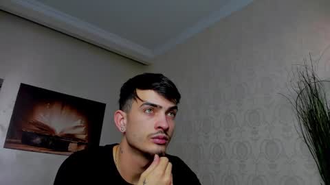 Snapshot of brandontatex chatting on March 10, 9:45 am BrandonTateX online show from March 10, 9:45 am