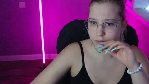 Belle  online show from February 2, 6:14 am