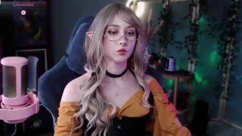 Aurorabut ur dad just calls me Rory online show from March 4, 8:24 am