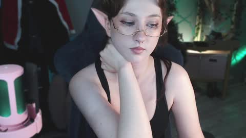 Aurorabut ur dad just calls me Rory online show from December 6, 3:50 pm