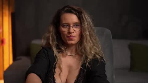 Alex online show from November 10, 5:32 am