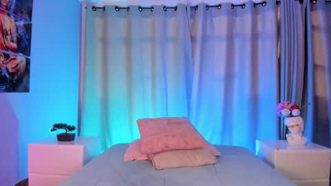   online show from December 22, 8:48 pm