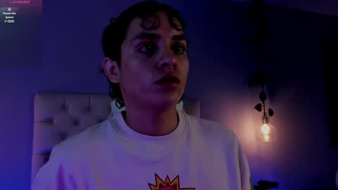   online show from March 3, 12:28 pm