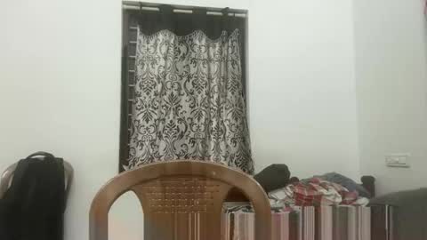 dont tell me u like to see me if you cant follow me online show from November 24, 11:20 am