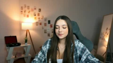 Rachel online show from March 18, 7:53 pm