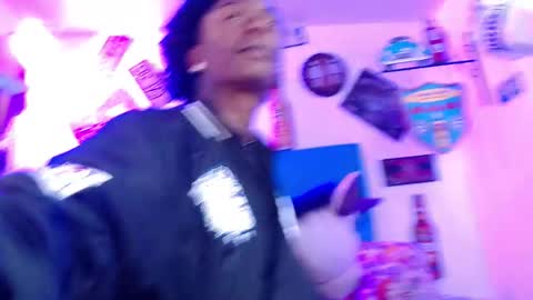 Snapshot of breazer__ chatting on September 25, 3:46 am breazer__ online show from September 25, 3:46 am