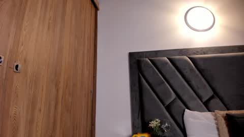 Brenda online show from December 19, 10:05 pm