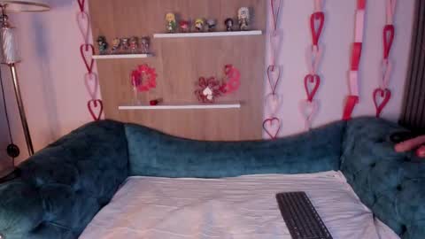 Snapshot of brendabrookss chatting on February 19, 1:06 pm brenda online show from February 19, 1:06 pm