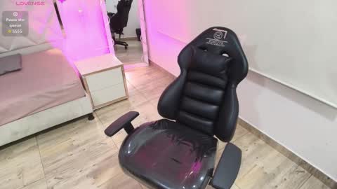 BRENDDA  online show from October 2, 3:16 am