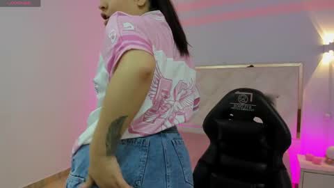 BRENDDA  online show from April 7, 3:19 am