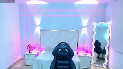 BRENDDA  online show from January 14, 3:03 am