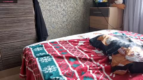 Mia   online show from March 12, 8:07 am