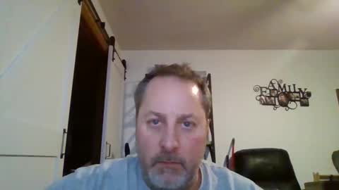 Snapshot of brettsky chatting on December 30, 10:45 pm hey online show from December 30, 10:45 pm