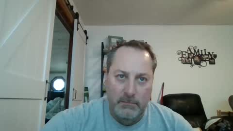 Snapshot of brettsky chatting on February 11, 1:20 pm hey online show from February 11, 1:20 pm