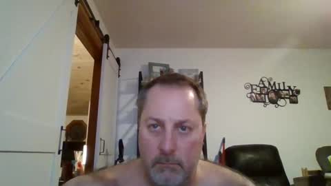 Snapshot of brettsky chatting on December 27, 10:26 pm hey online show from December 27, 10:26 pm