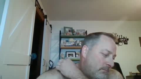 Snapshot of brettsky chatting on December 5, 9:44 pm hey online show from December 5, 9:44 pm