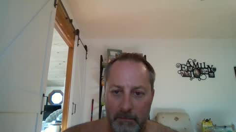 Snapshot of brettsky chatting on October 1, 9:13 pm hey online show from October 1, 9:13 pm