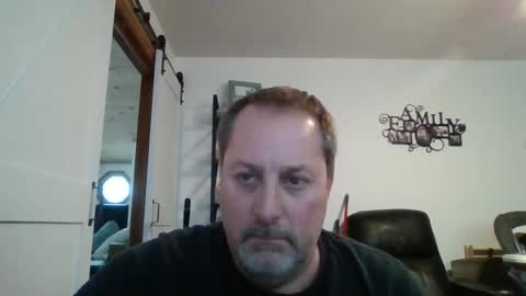 Snapshot of brettsky chatting on January 4, 5:05 pm hey online show from January 4, 5:05 pm