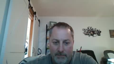 Snapshot of brettsky chatting on December 3, 8:22 pm hey online show from December 3, 8:22 pm