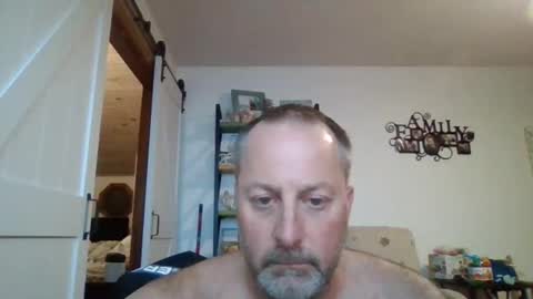Snapshot of brettsky chatting on September 19, 2:48 am hey online show from September 19, 2:48 am