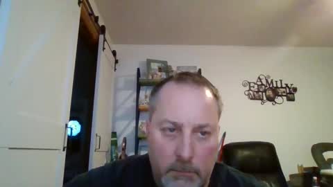 Snapshot of brettsky chatting on January 12, 9:51 pm hey online show from January 12, 9:51 pm