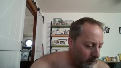 Snapshot of brettsky chatting on October 18, 3:27 pm hey online show from October 18, 3:27 pm