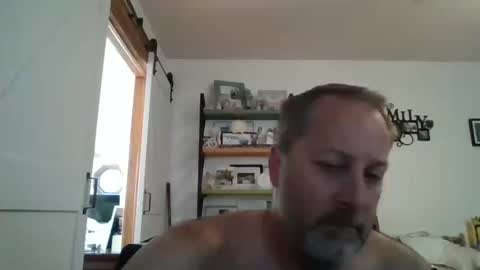 Snapshot of brettsky chatting on October 10, 7:30 pm hey online show from October 10, 7:30 pm
