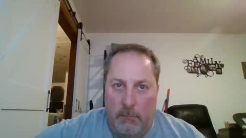 Snapshot of brettsky chatting on December 26, 10:52 pm hey online show from December 26, 10:52 pm