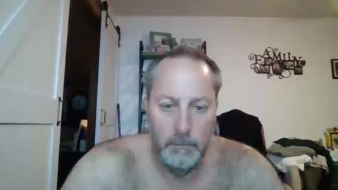 Snapshot of brettsky chatting on October 12, 10:33 pm hey online show from October 12, 10:33 pm