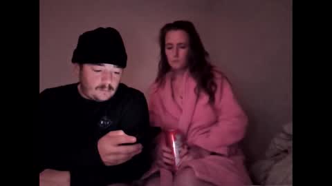 bri_and_ant online show from December 3, 2:45 am