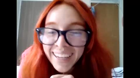 Snapshot of bri_von_dhara_ chatting on September 29, 8:52 pm Bri online show from September 29, 8:52 pm