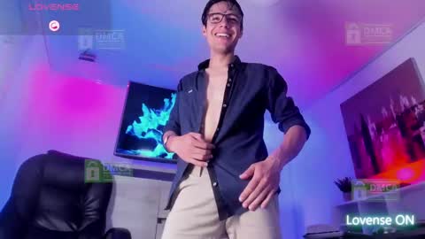 Snapshot of briam_hornet_ chatting on September 23, 9:43 pm BRYAM online show from September 23, 9:43 pm