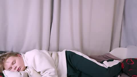 brian_mils online show from February 26, 2:31 pm