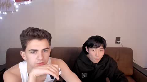 Snapshot of brian_stars chatting on February 8, 11:02 pm Brian boy online show from February 8, 11:02 pm