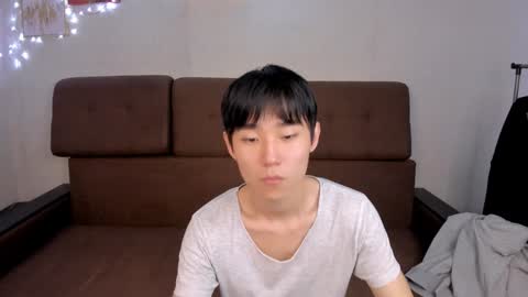 Snapshot of brian_stars chatting on February 6, 11:20 am Brian boy online show from February 6, 11:20 am