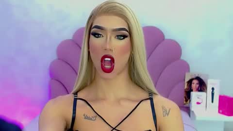 BRIANA online show from March 5, 2:53 am