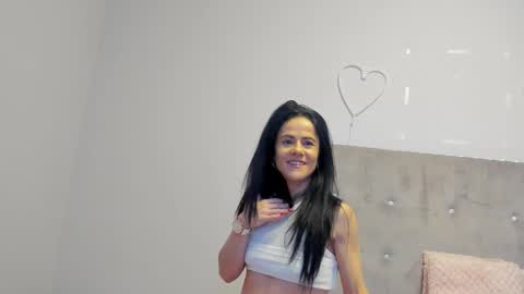 brianaflynt online show from November 29, 8:05 pm