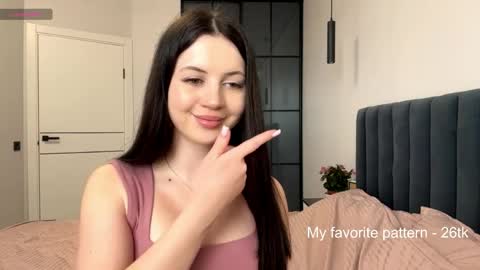 I am Valery ntmu Lets hit 10 Thumbs Up together We are almost done online show from April 8, 1:58 pm