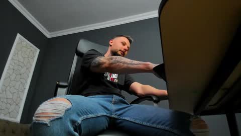 Brian online show from March 6, 5:06 am