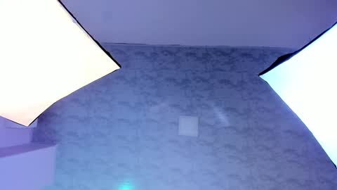   online show from February 25, 2:04 pm