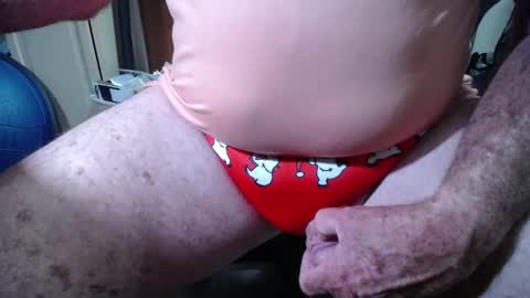 Snapshot of briefsguy52 chatting on December 25, 12:37 pm briefsguy52 online show from December 25, 12:37 pm